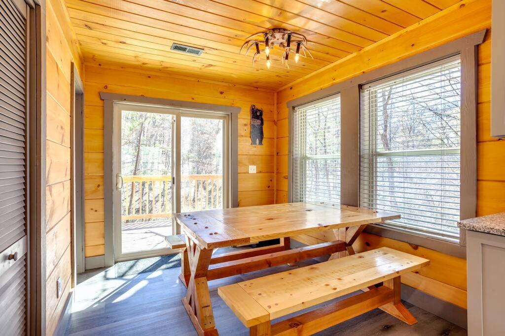 Dancing Bear Cabin- Relax & Enjoy! Sevierville Exterior photo