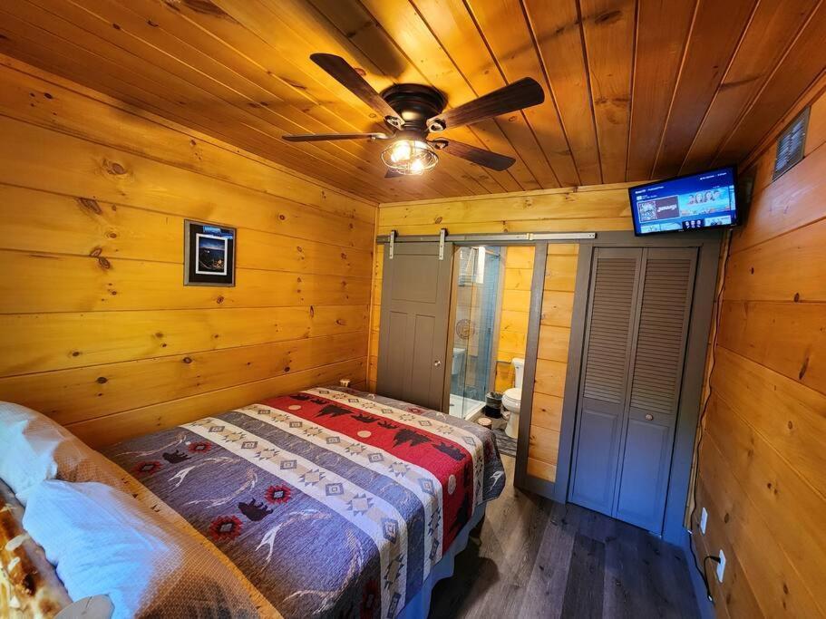 Dancing Bear Cabin- Relax & Enjoy! Sevierville Exterior photo