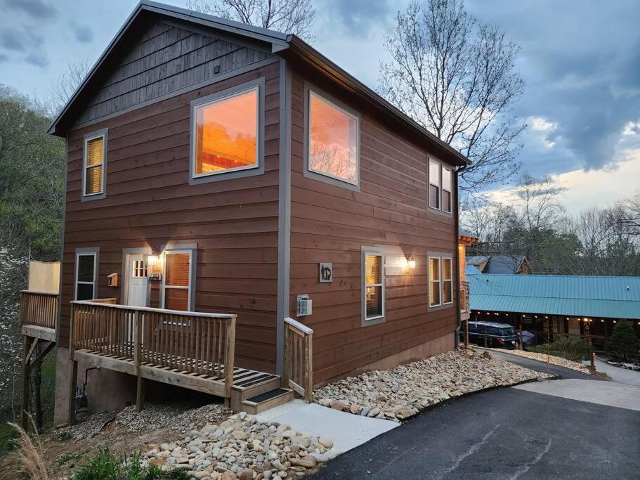 Dancing Bear Cabin- Relax & Enjoy! Sevierville Exterior photo