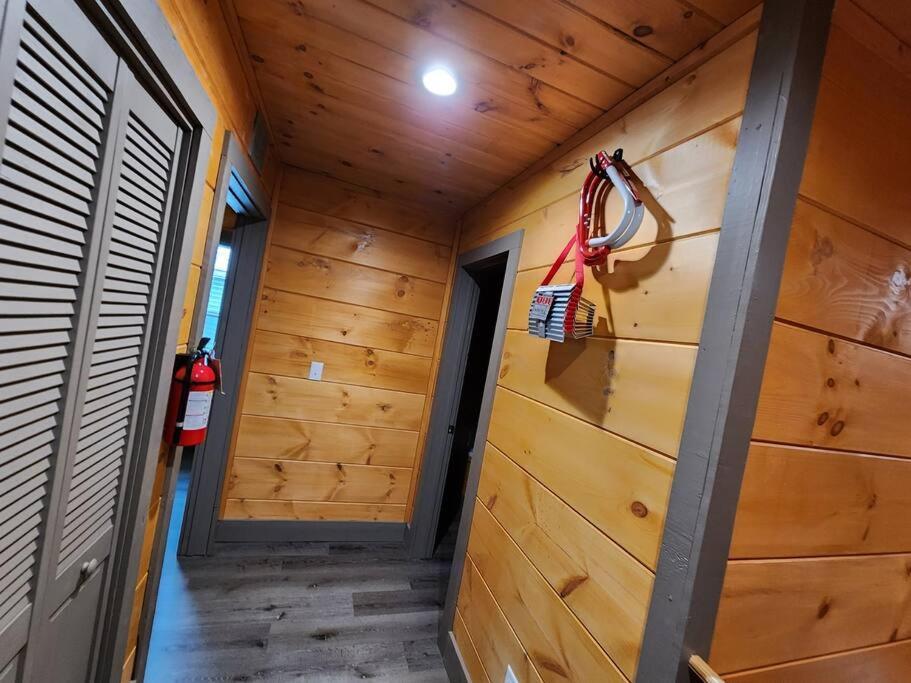 Dancing Bear Cabin- Relax & Enjoy! Sevierville Exterior photo